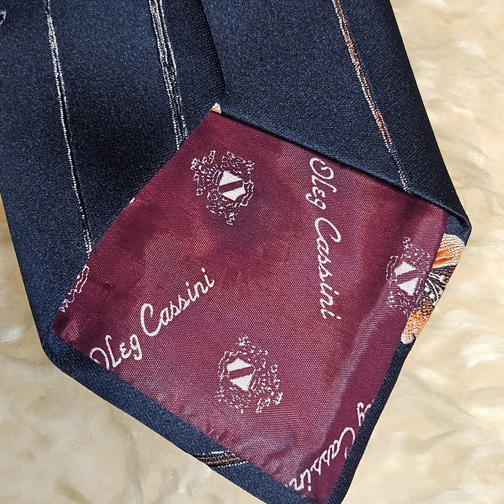 Vintage 1970s WIDE Disco Oleg Cassini Navy Tie With Floral Detail